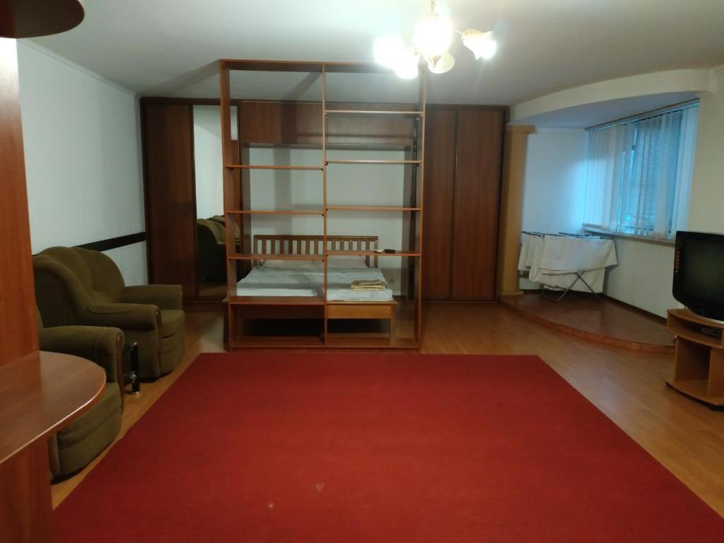Nice Apartment Near Gulliver Kiev Exterior foto